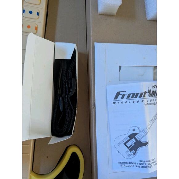 Guitar Hero 2008 Nyko Front Man Nintendo Wii Guitar Controller Yellow w/ Box - Picture 4 of 4